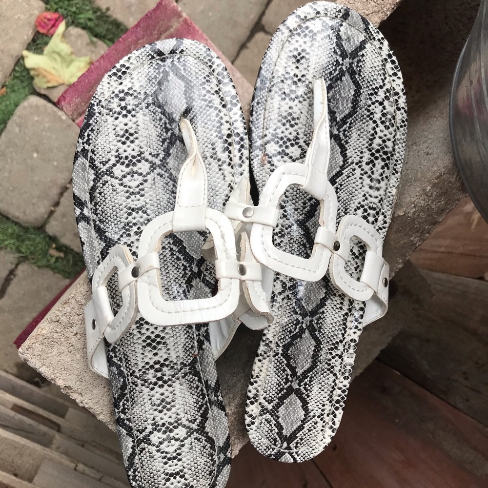 Sandals - Picture 3 of 3